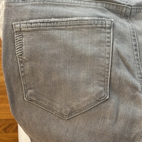 PAIGE Denim | size 27 light gray destroyed skinny jeans - Picture 3 of 6